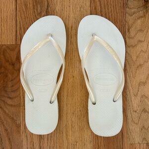 Havaianas Slim Flip Flop Sandal White Cream Flip (6/7) SOLD OUT!